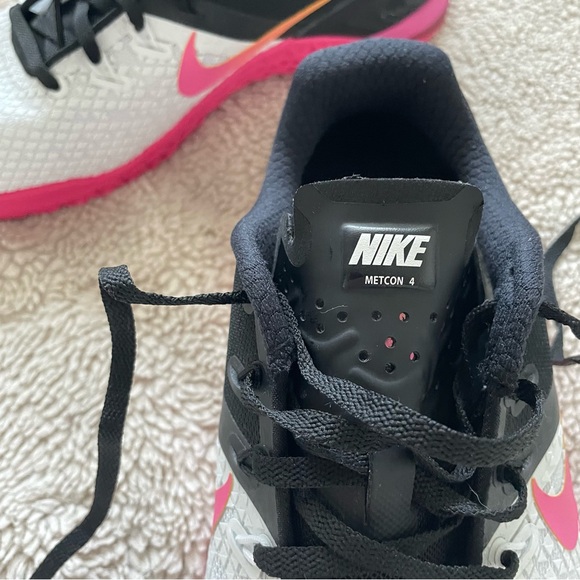 New Nike Metcon 4 Trainers Black White Hot Pink | Women Size 9.5 - Picture 6 of 7